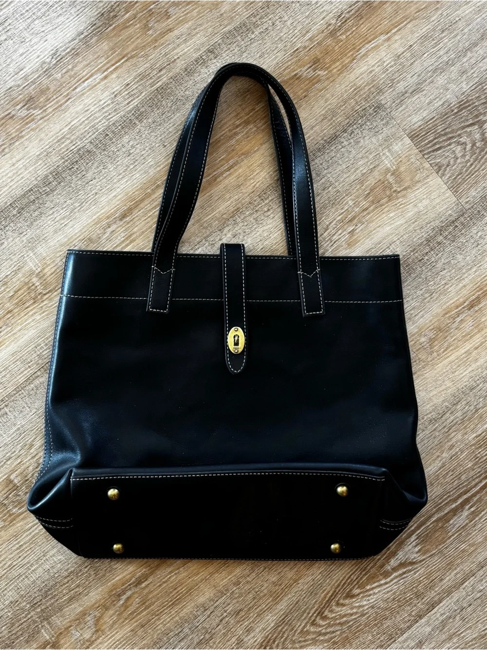 Fossil Austin Black Leather Tote Bag with Gold Hardware - Picture 2 of 6